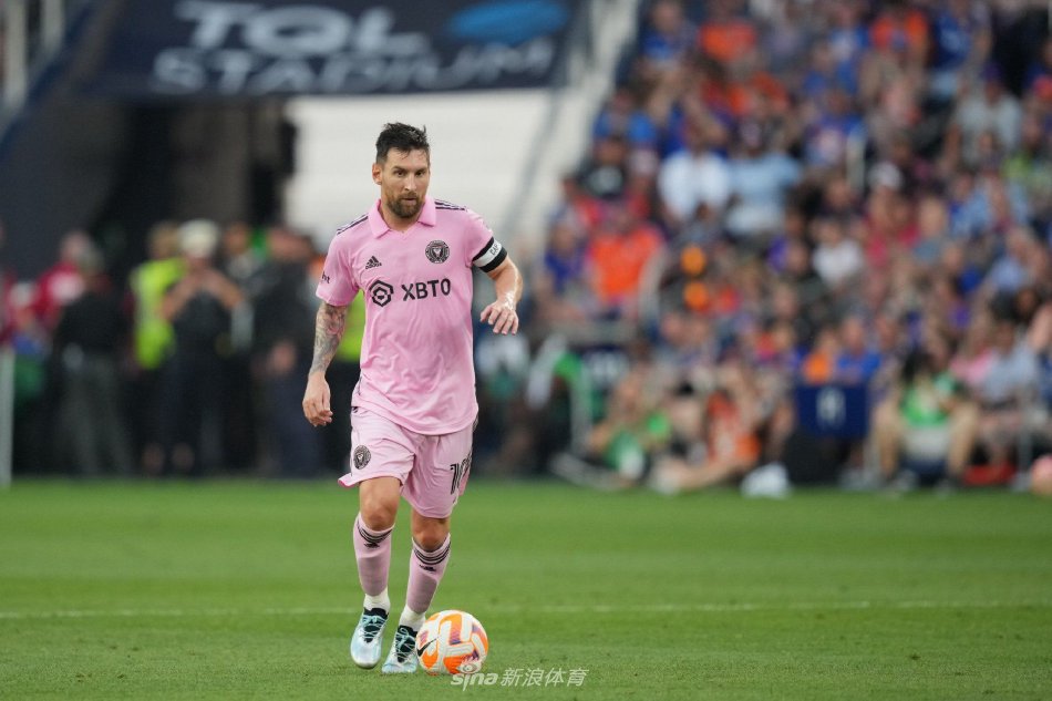 的主题曲不 的主题曲不