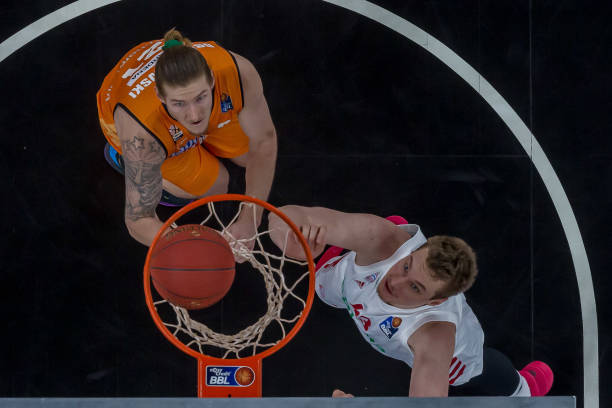 据著名转会 据著名转会